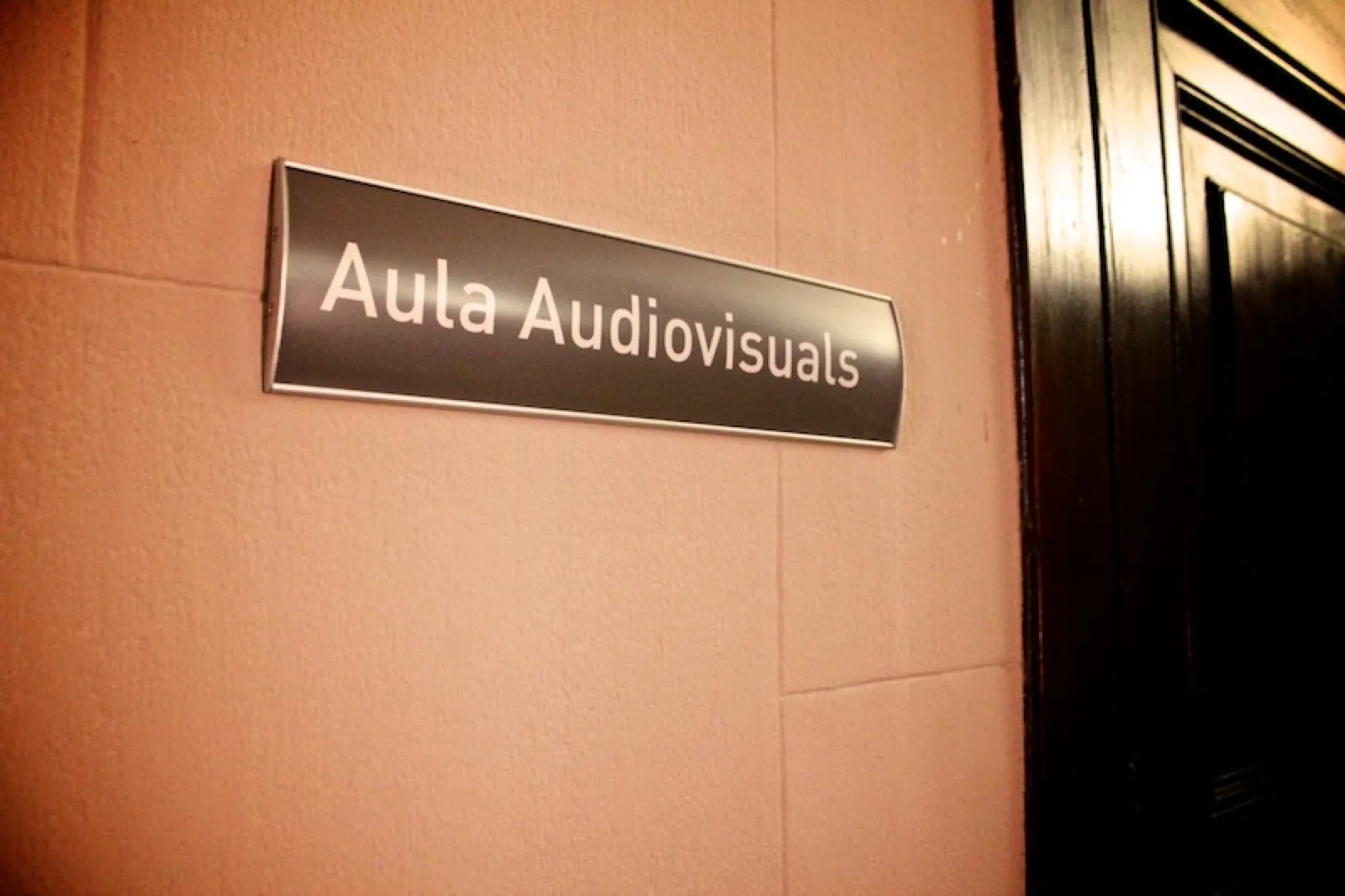 Seminari Barcelona · Signage — image 17